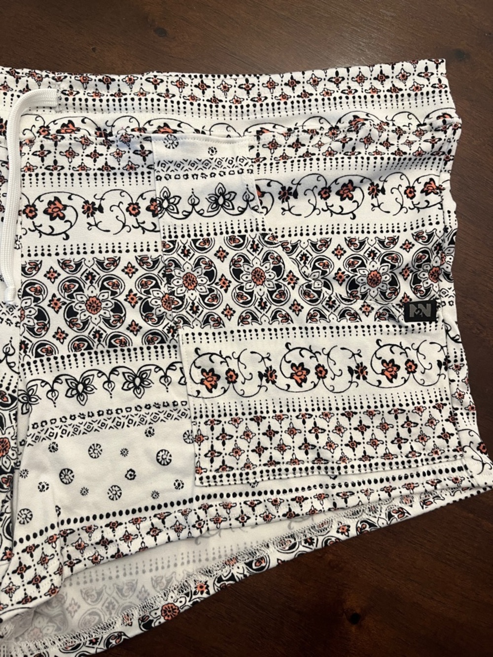 N2N Provence Lounge Drawstring Shorts - Picture 3 of 9